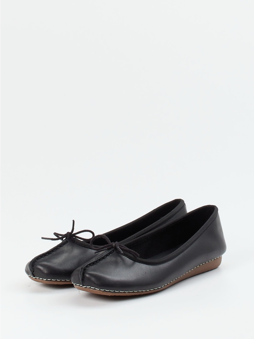 Clarks Freckle Ice Black Leather Flats, New, size US 6/6.5